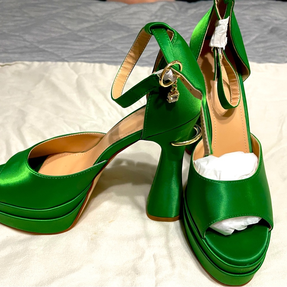 Satin Green Platform Heels, Size 8, New with box